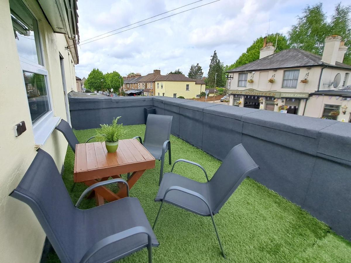 Bright 3 Bed Apartment With Terrace, Free Parking On Premises Watford  Eksteriør bilde