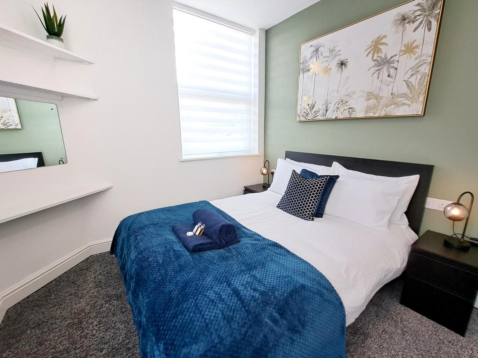 Bright 3 Bed Apartment With Terrace, Free Parking On Premises Watford  Eksteriør bilde